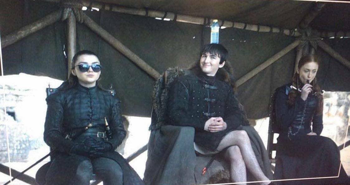 Maisie Williams, Sophie Turner and Isaac Hempstead-Wright behind the scenes of the last episode of Game of Thrones.