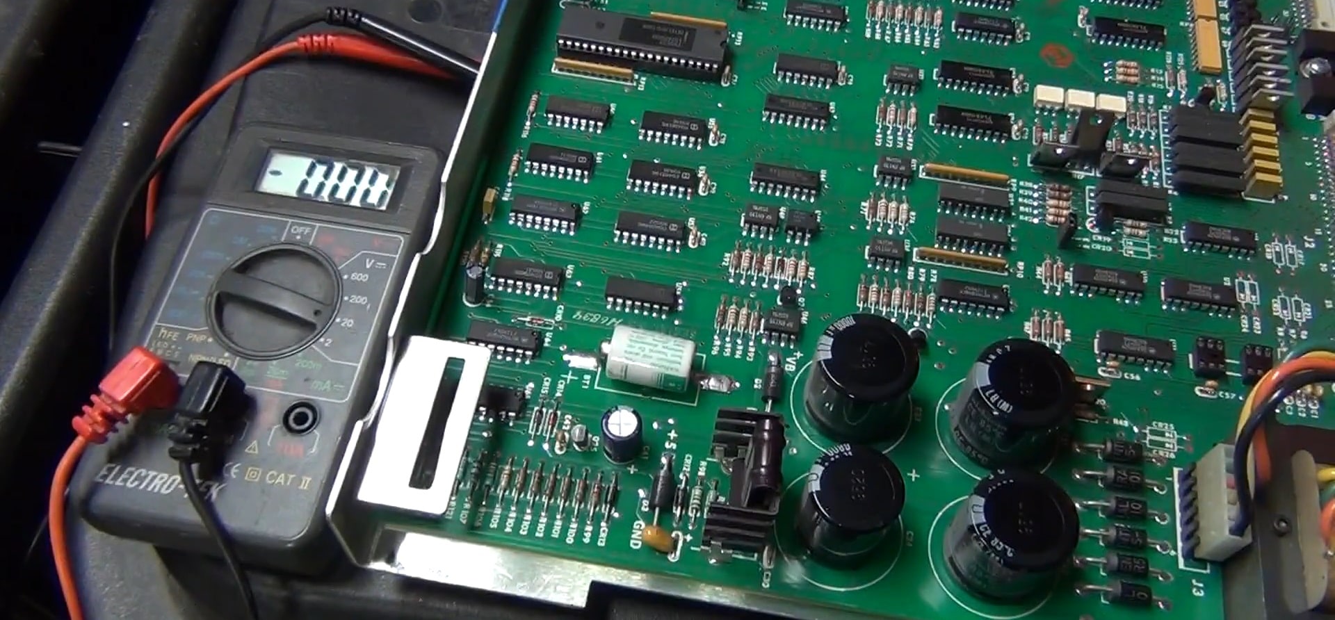 Basic slot machine diagnostics and repair procedure, showing how slot machines work.