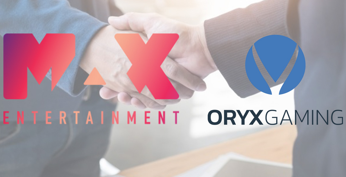 People from ORYX Gaming and Max Entertainment shaking hands