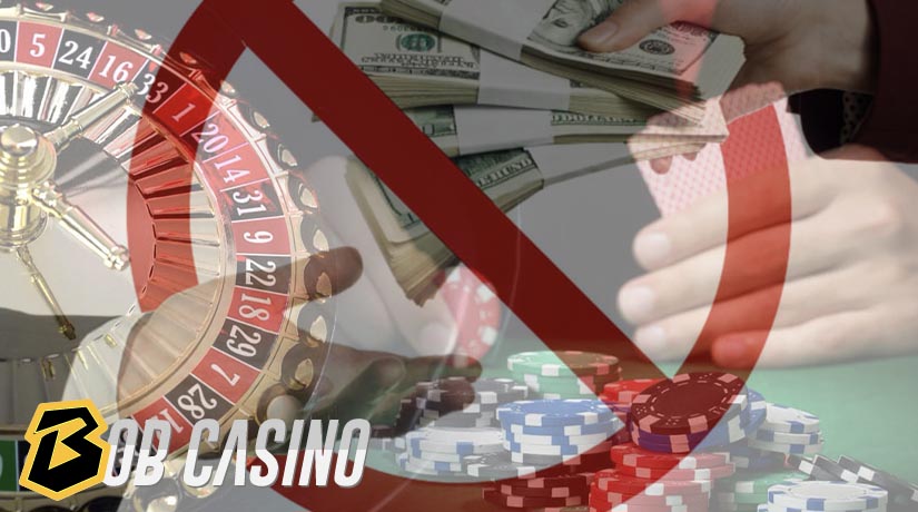 Hands borrowing money for gambling