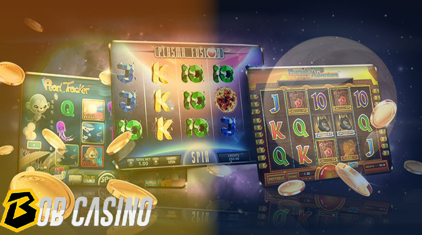 Playing online slots at day and night time